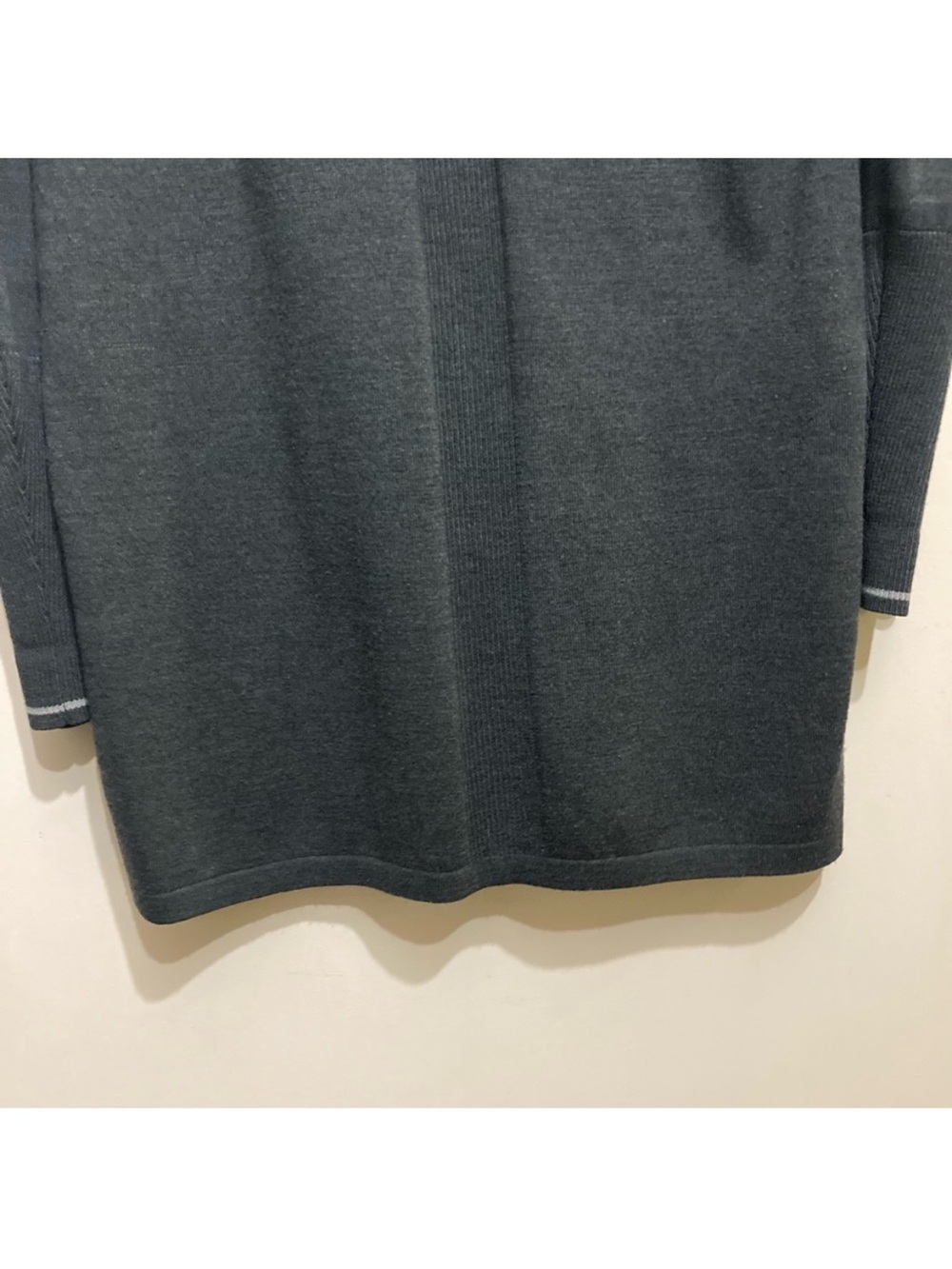 Icebreaker Womens Long Vneck Wool Cardigan Grey Size Medium Single Button Up - Picture 7 of 12